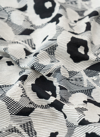 (Pre Cut 1-Meter) Pure Cotton Cambric Black And White Color Abstract Pattern Fabric.