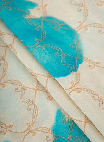(Precut- 0.75 Meter) Pure Dola Silk Off-White Jacqurad With Big Floral Pattern Fabric.