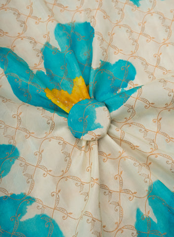 (Precut- 0.75 Meter) Pure Dola Silk Off-White Jacqurad With Big Floral Pattern Fabric.