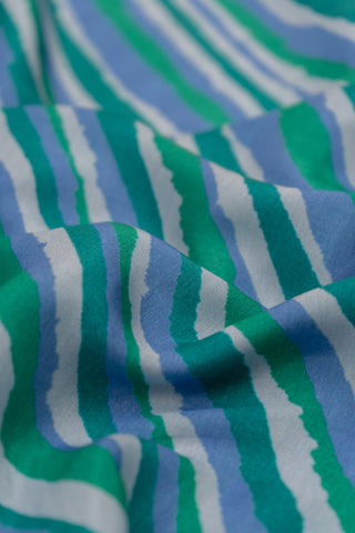 (Pre Cut-3.5 Meter) Pure Muslin Seagreen and Blue Color Lehriya pattern Digital Print Fabric.