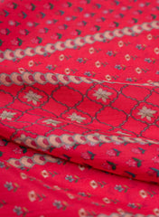 Pure Crepe Magenta Color Floral Pattern Hybrid Print Fabric.